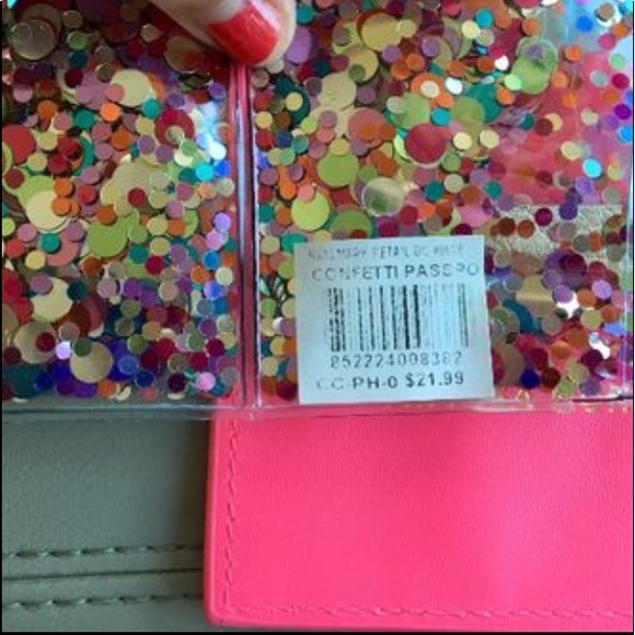 BNWT PARTY PACK PASSPORT HOLDER CARD HOLDER & MORE - Picture 2 of 8